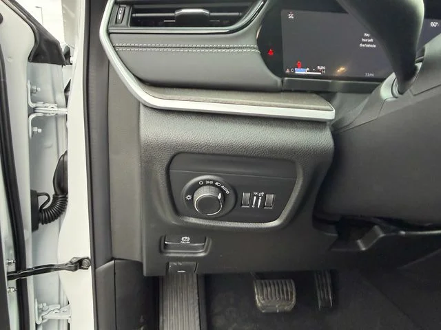 New 2026 Bright White Clearcoat Jeep Altitude image 19