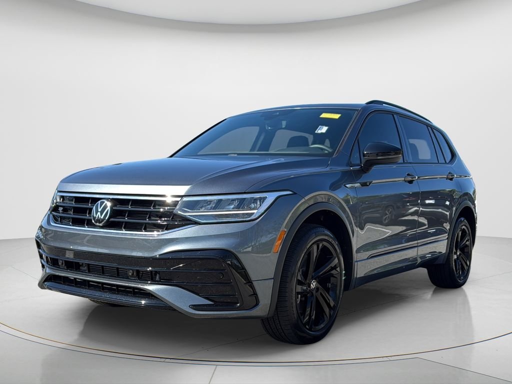 2023 Volkswagen Tiguan SE R-LINE BLACK