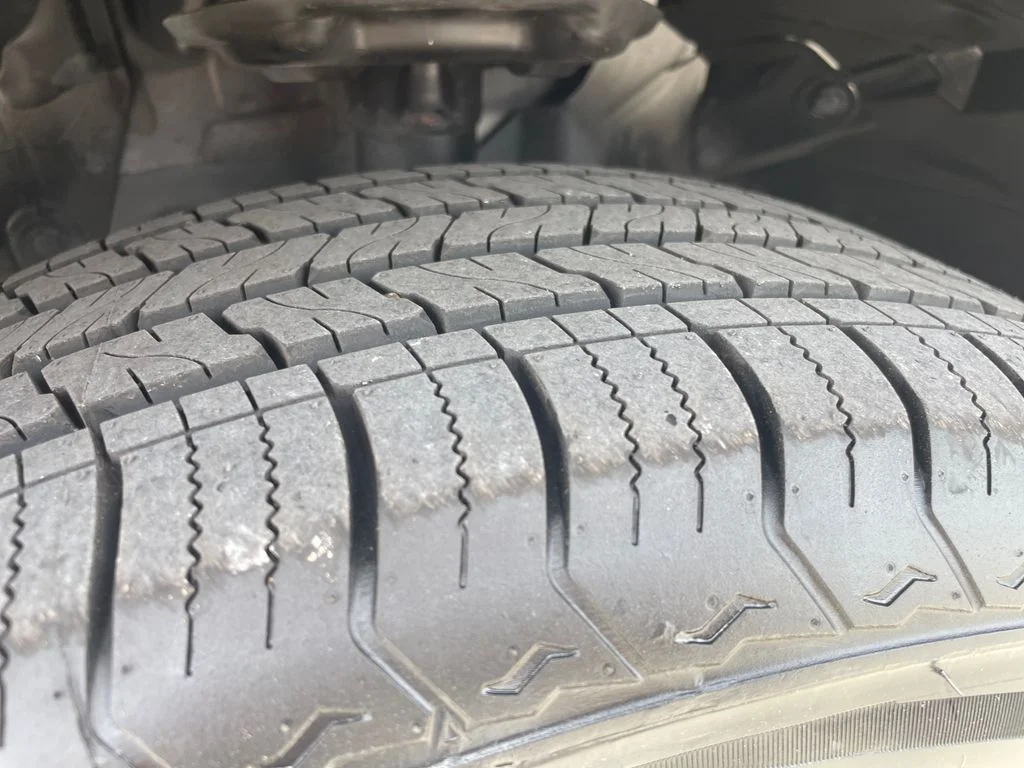 Used 2025 Gray Nissan SV image 28