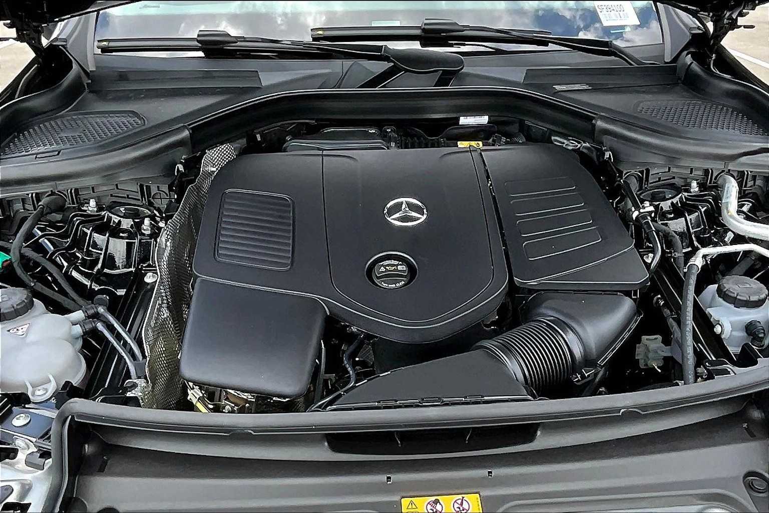 2025 Mercedes-Benz GLC Base - Photo 16