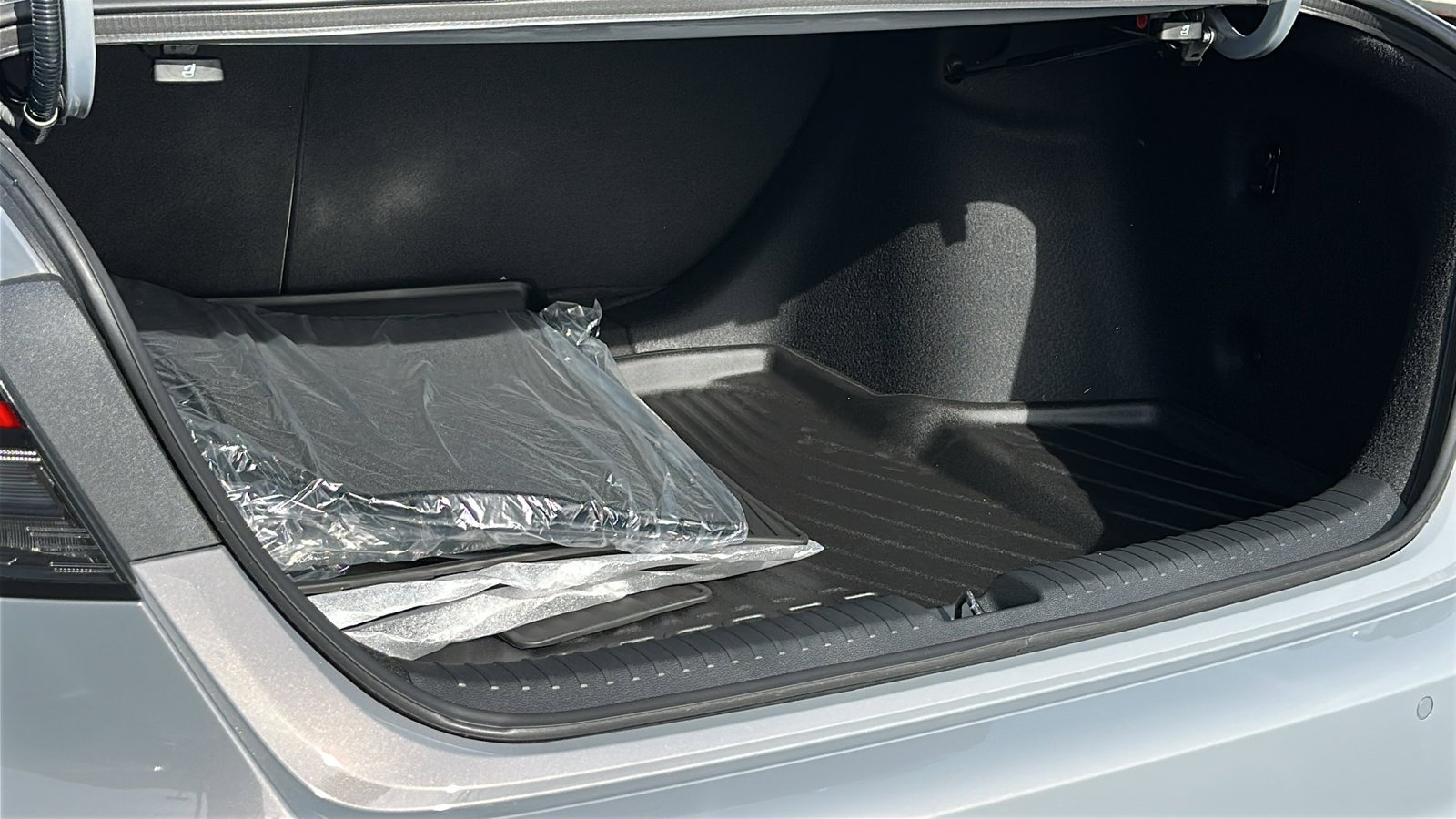 2025 Honda Accord Hybrid EX-L - Photo 27