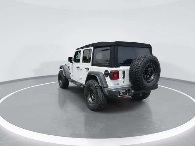 Used 2018 White Jeep Unlimited Rubicon image 7