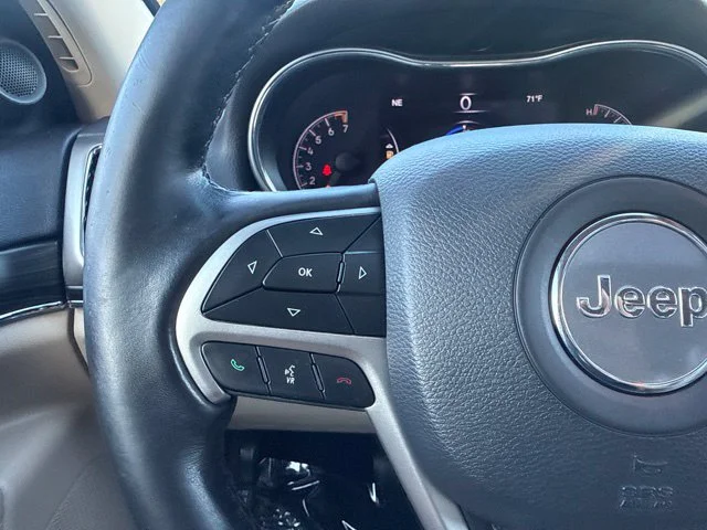 Used 2019 White Jeep Limited image 25