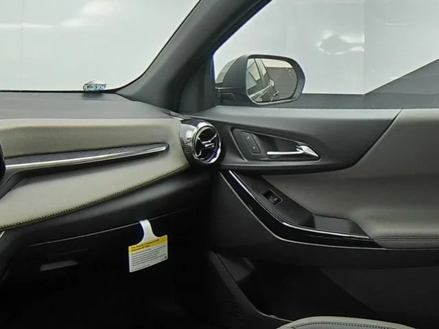 2026 Chevrolet Equinox LT - Photo 40