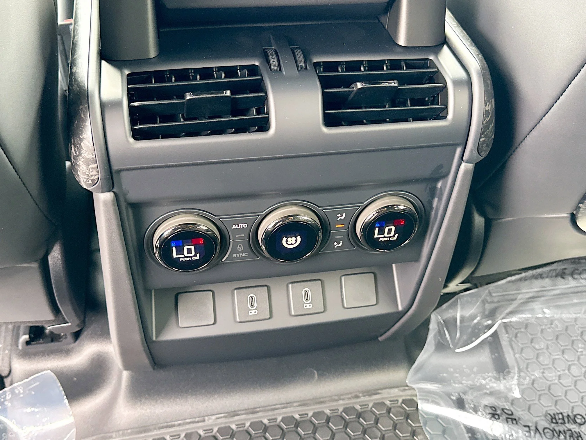 New 2026 Sargasso Blue Premium Metallic Land Rover OCTA image 19