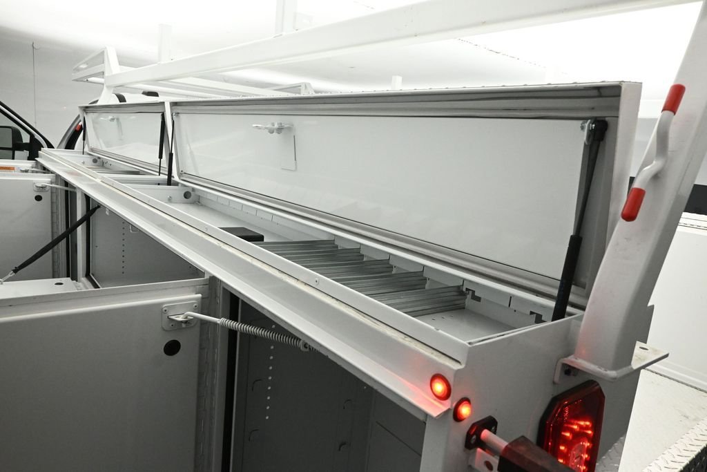 New 2025 Oxford White Ford XL image 20