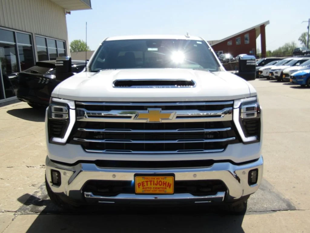 New 2026 Summit White Chevrolet LTZ image 13