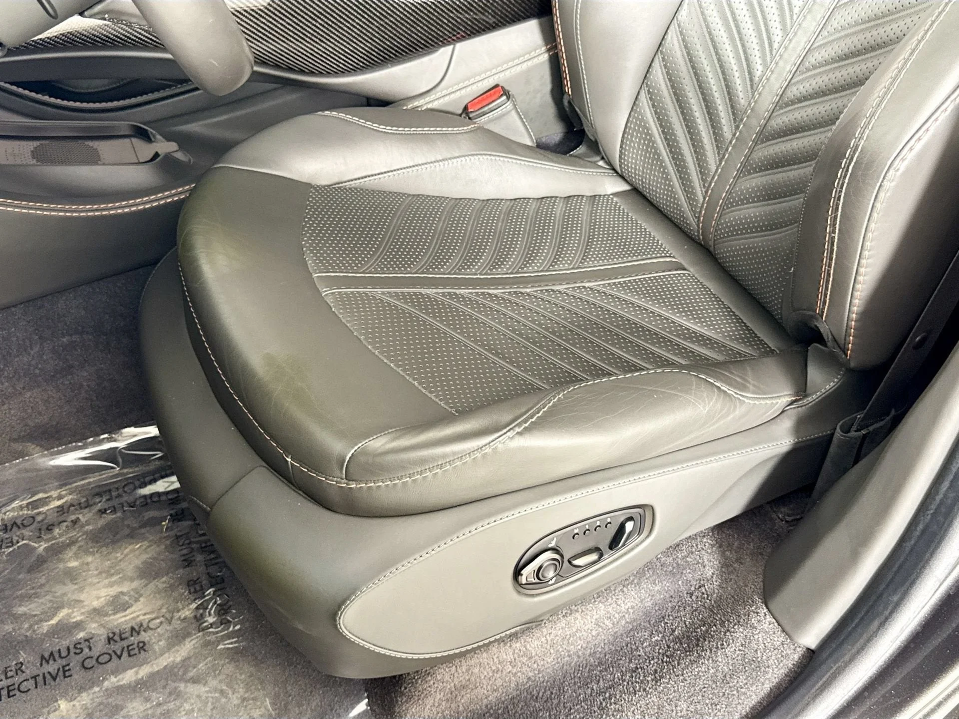 Used 2023 Magnetic Silver Aston Martin 707 image 18