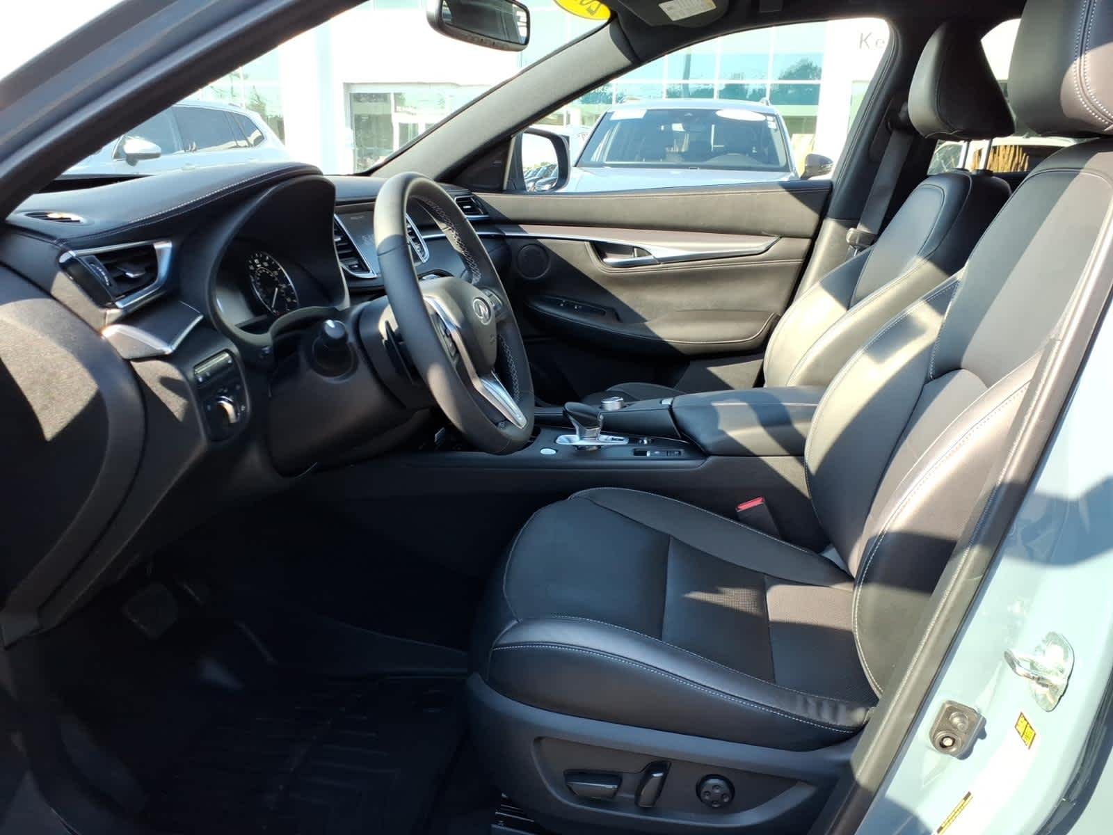 Used 2023 Slate Gray INFINITI LUXE image 11