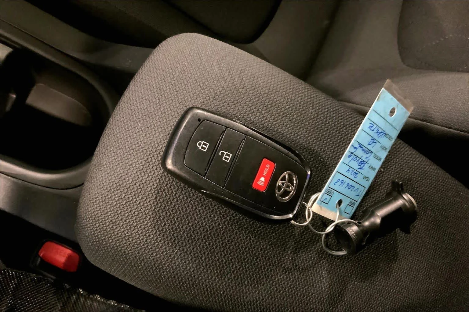 Used 2024 Wind Chill Pearl Toyota LE image 15