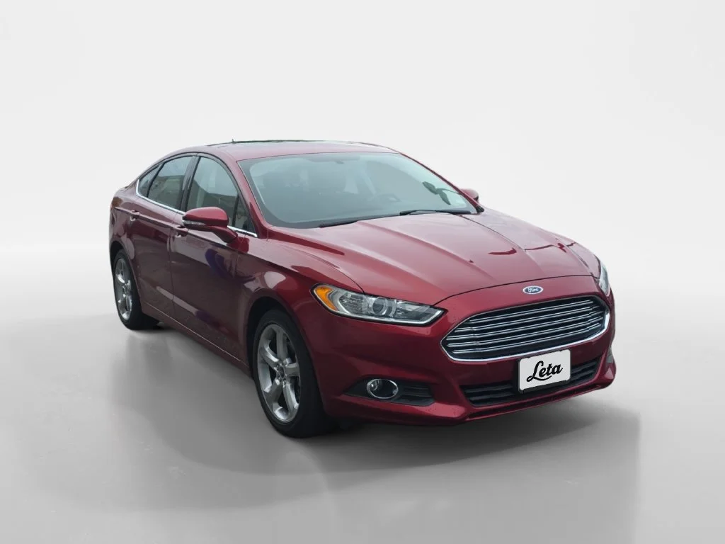 Used 2014 Ford Fusion SE with VIN 3FA6P0HD8ER233943 for sale in O'Fallon, MO