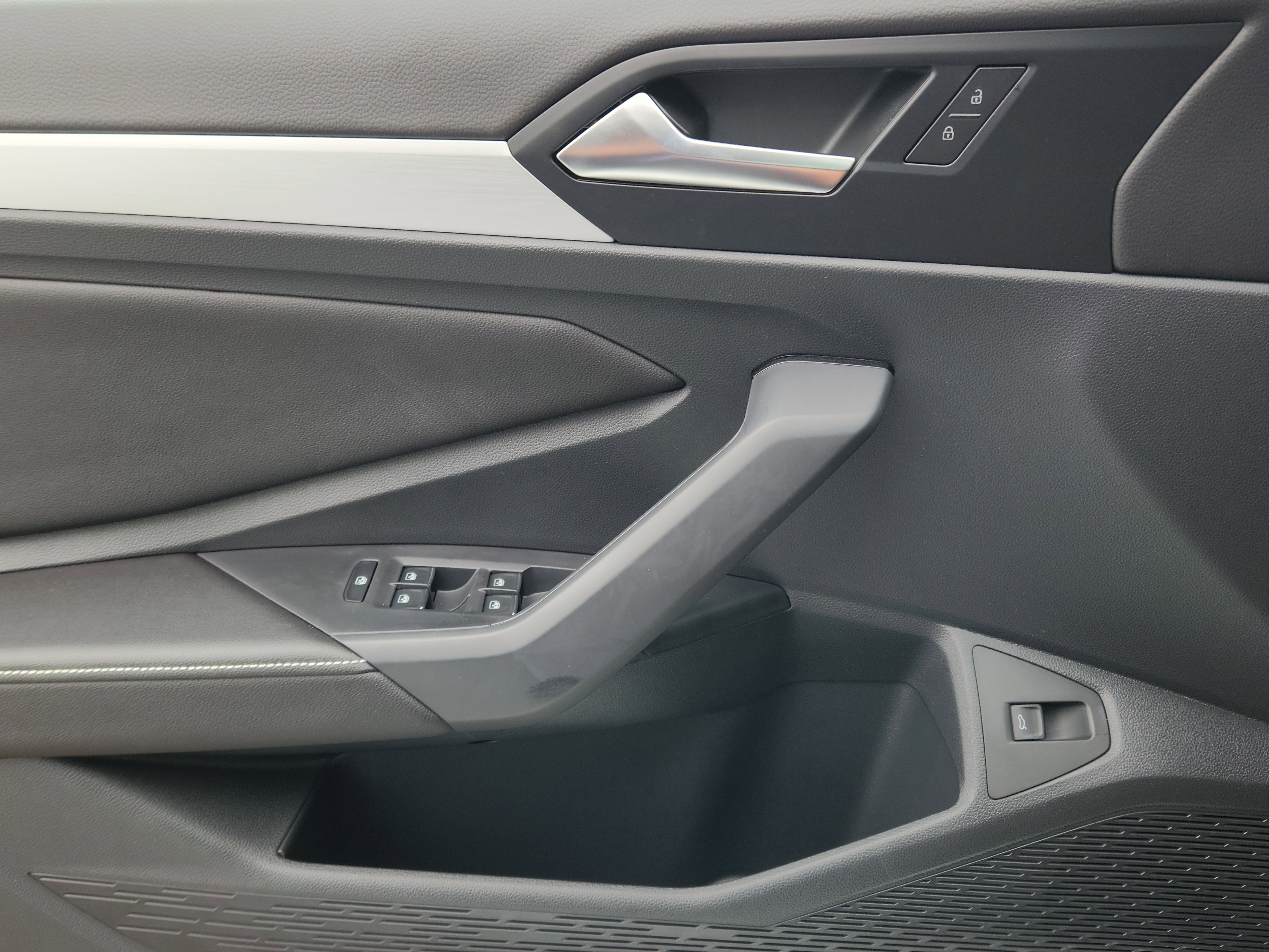 2025 Volkswagen Jetta Sport - Photo 8