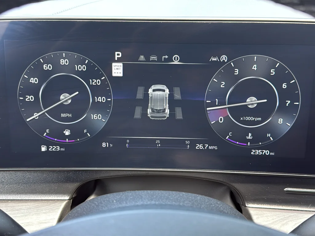 Used 2024 White Kia X-Pro image 27