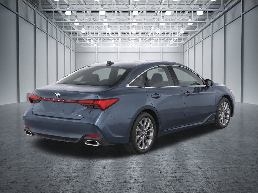 Used 2019 Gray Toyota XLE image 4