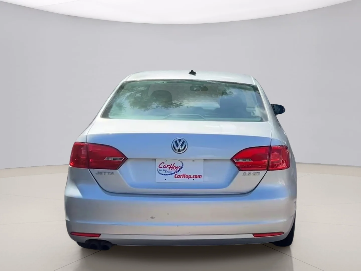 Used 2012 Silver Volkswagen SE image 4