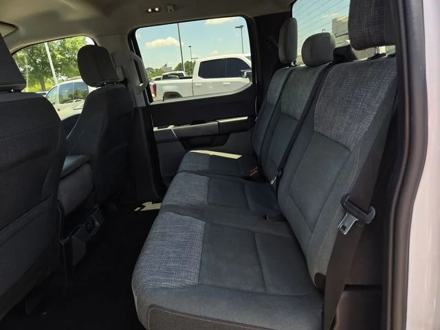 Used 2023 Oxford White Ford XLT image 17