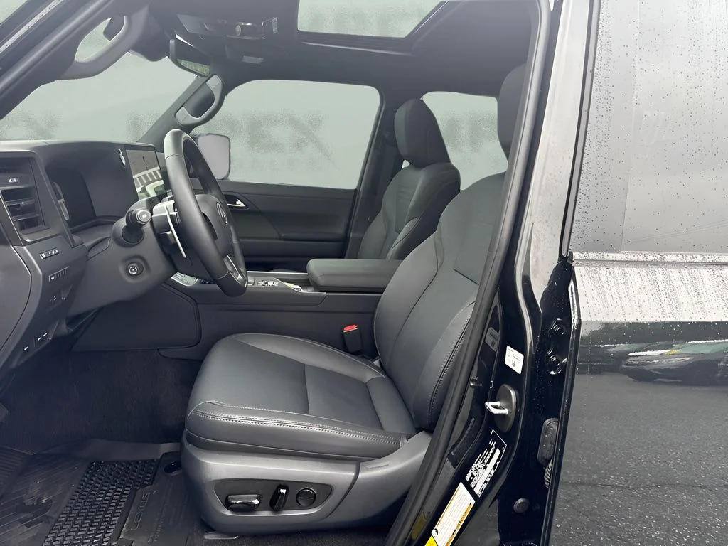 Used 2025 Black Lexus 550 Overtrail image 5