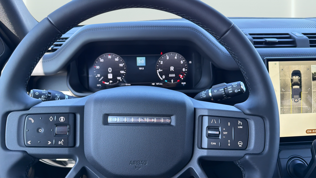 New 2026 Santorini Black Land Rover X-Dynamic SE image 25