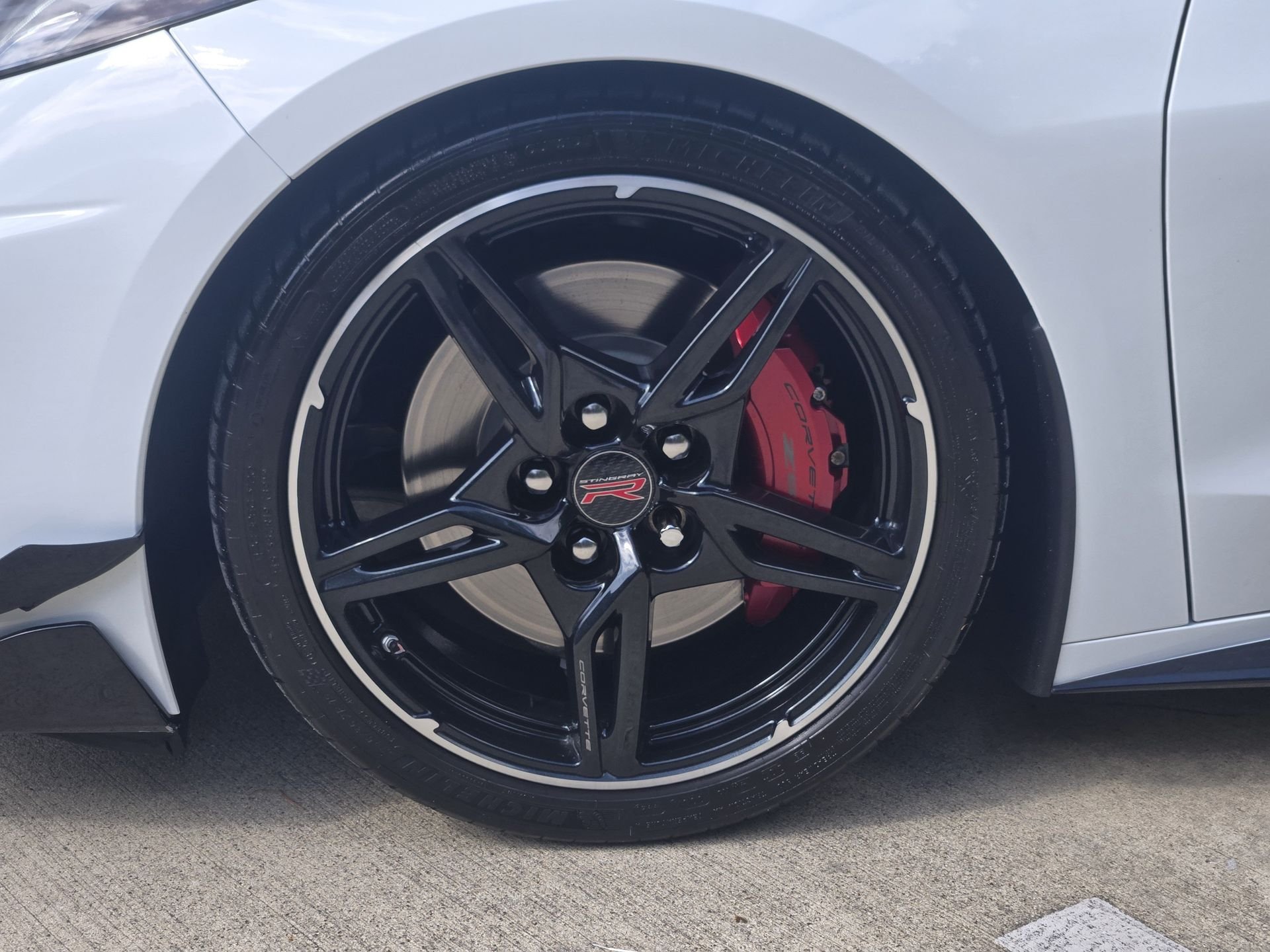 Used 2022 Arctic White Chevrolet Stingray image 12