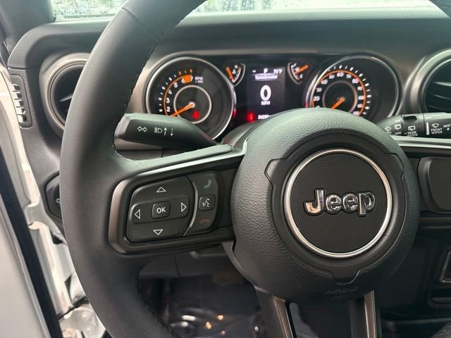 Used 2023 White Jeep Sport S image 12