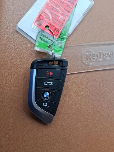 Used 2024 Blue BMW sDrive30i image 21