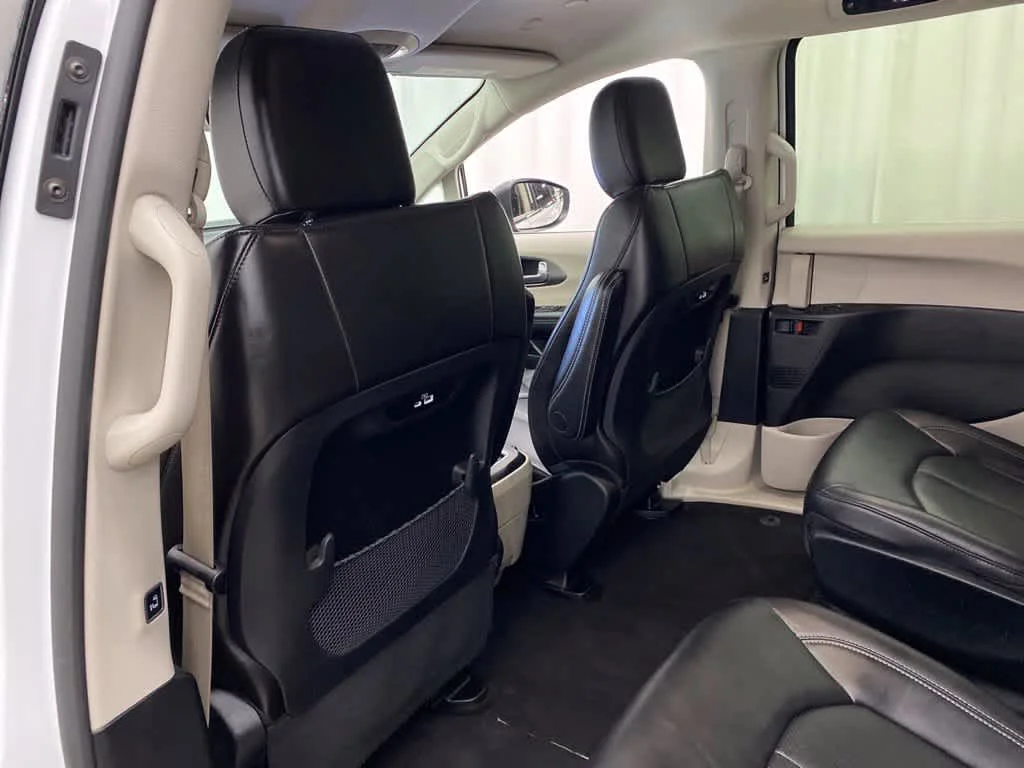 Used 2023 Bright White Clearcoat Chrysler Hybrid Touring L image 15