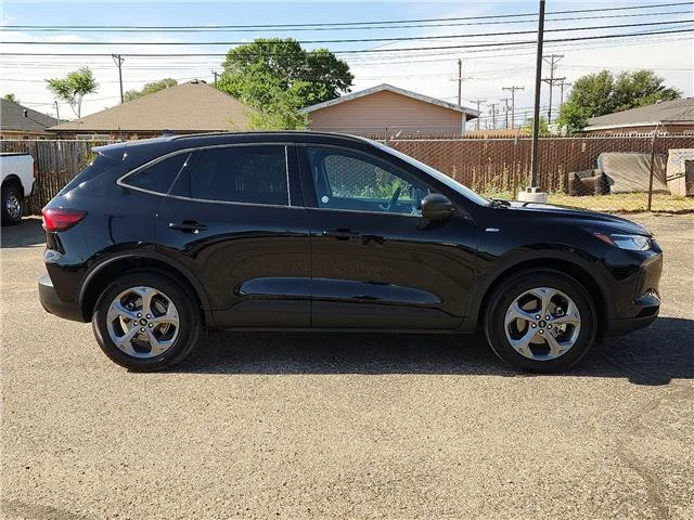 Used 2025 Black Ford ST-Line All-Wheel Drive image 5