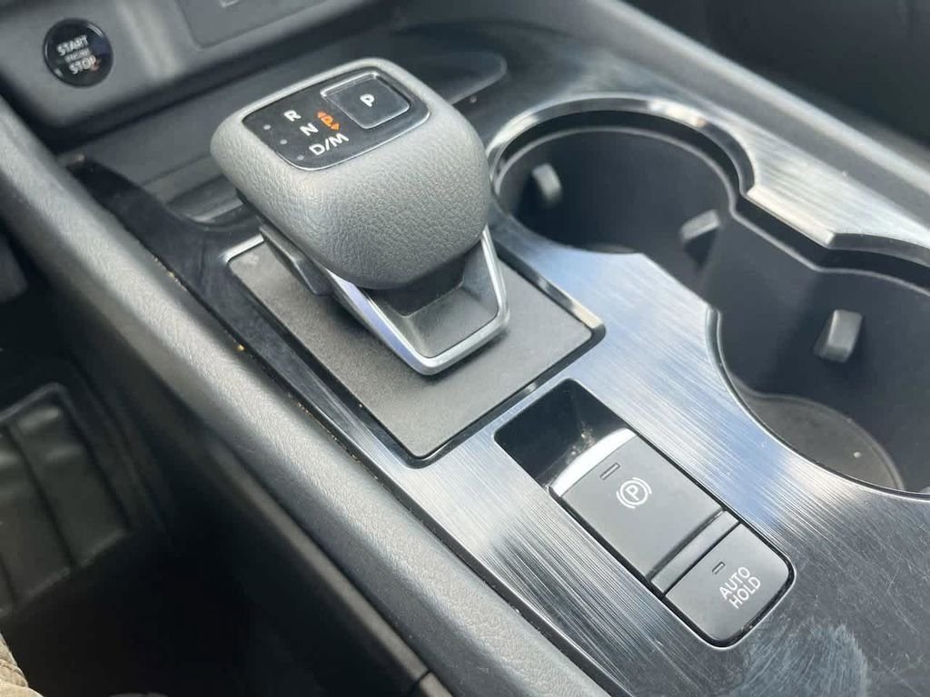 Used 2024 Silver Nissan S image 22