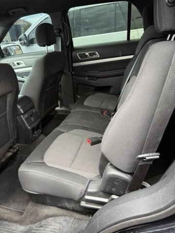 Used 2017 Shadow Black Ford XLT image 39