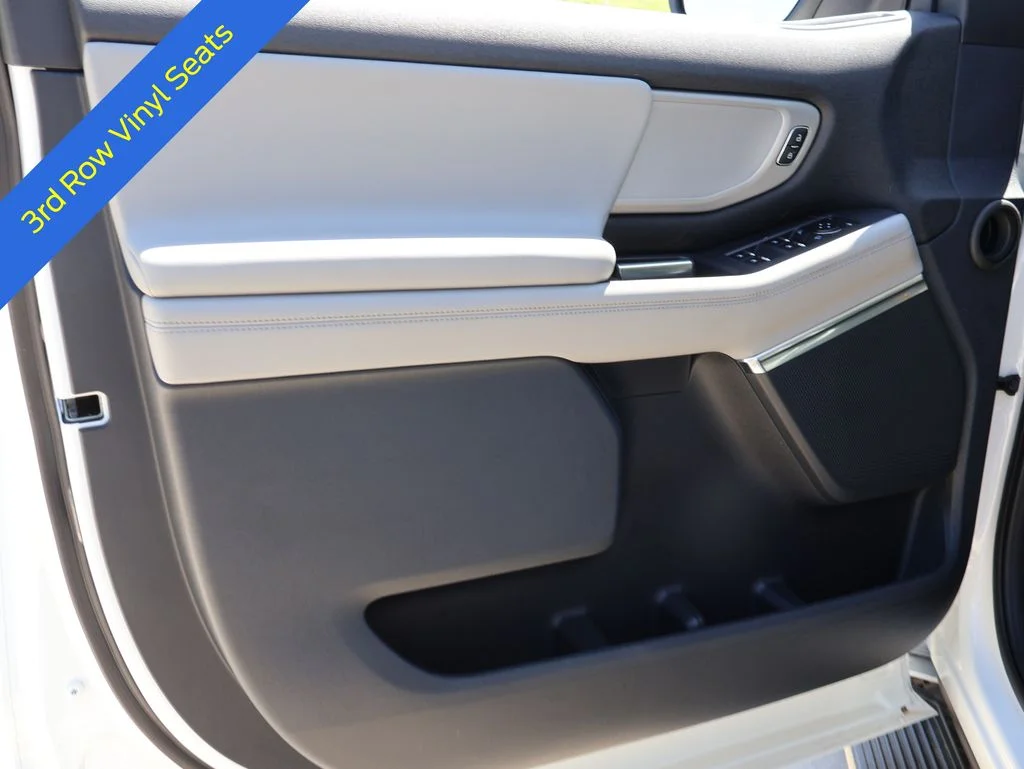 New 2026 Star White Metallic Tri-Coat Ford MAX Active image 23