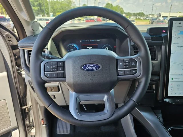 2025 Ford F-150 Lightning Flash - Photo 52