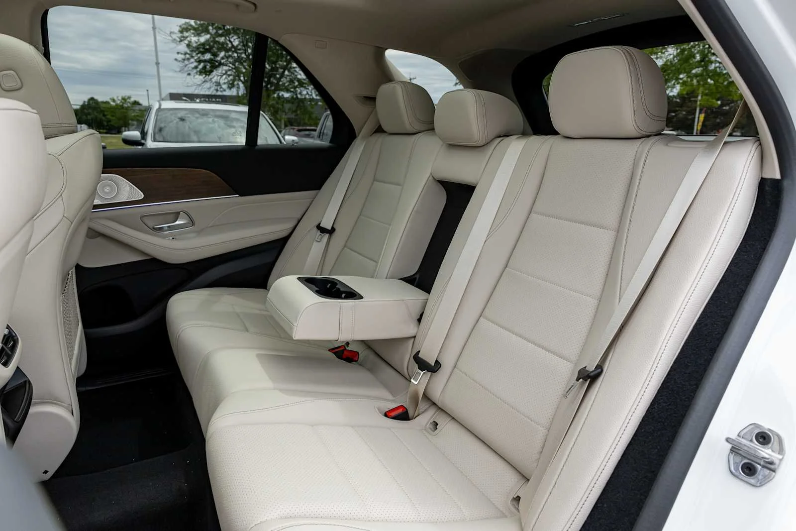 New 2026 Polar White Mercedes-Benz GLE 450 image 27