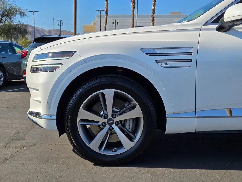 Used 2021 Uyuni White Genesis 4DR AWD 35T image 9