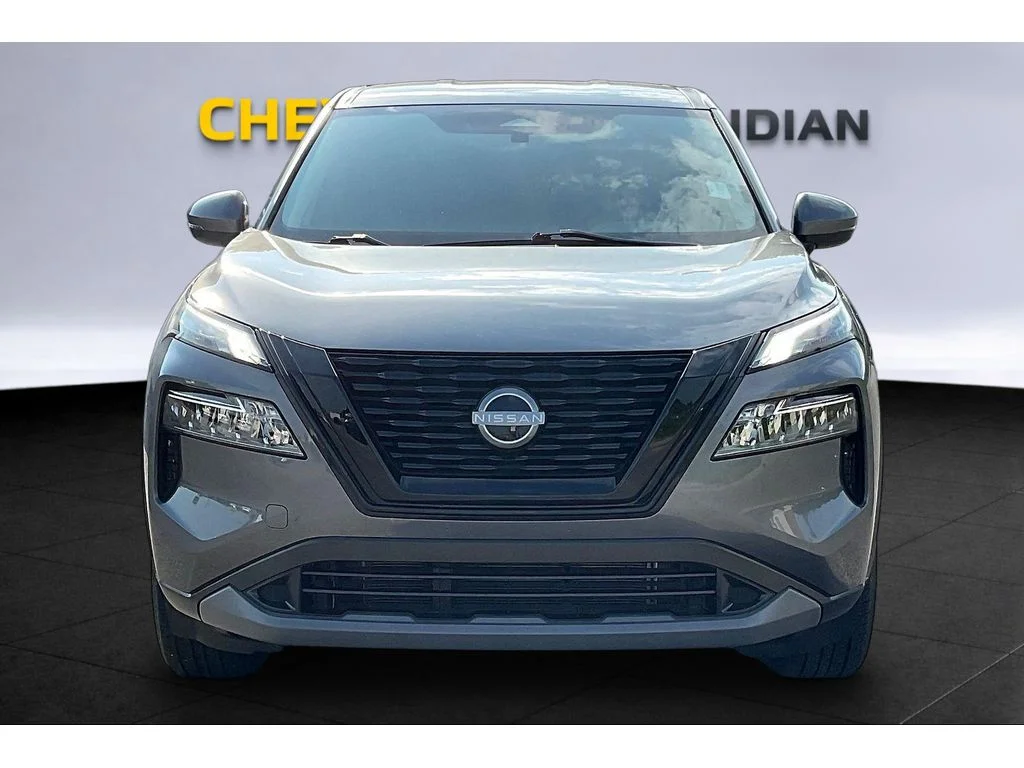 Used 2023  Nissan SV image 3