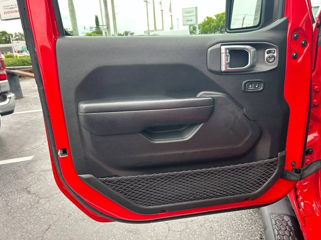 Used 2024 Red Jeep Sport S image 33