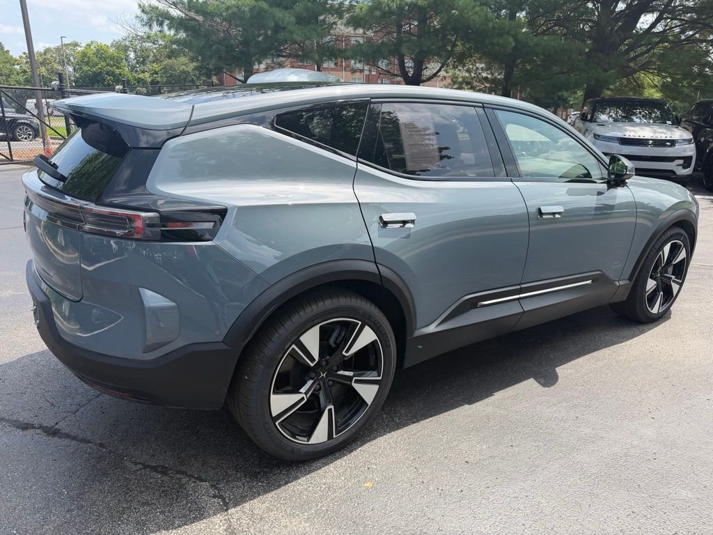 Used 2025  Polestar Long Range Dual Motor image 7