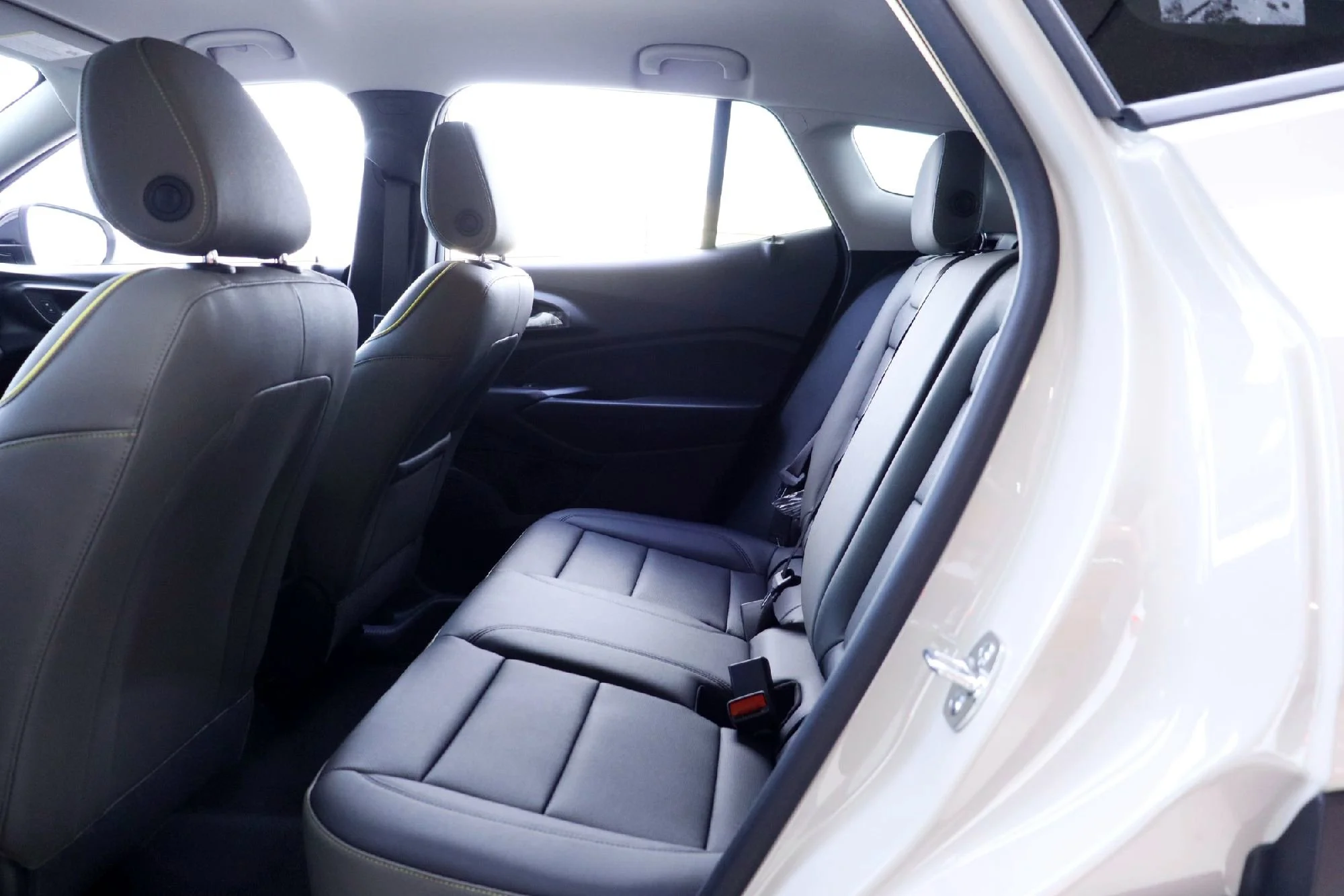 New 2026 White Chevrolet ACTIV image 18