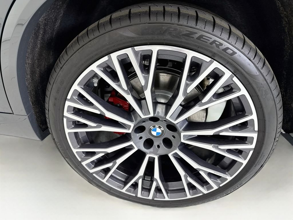 New 2026 Gray Metallic BMW xDrive40i image 30