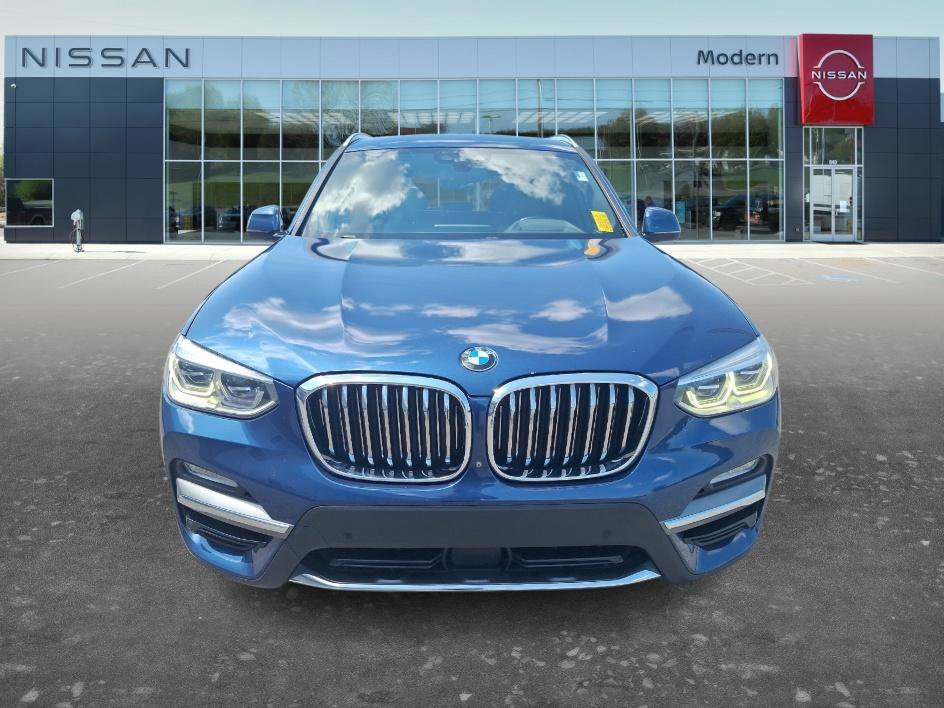 Used 2019 Blue Metallic BMW xDrive30i image 2
