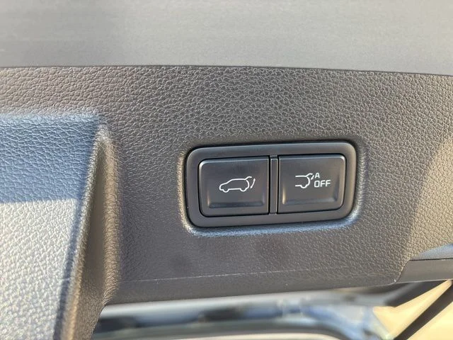 Used 2024 Silver Kia SX image 17
