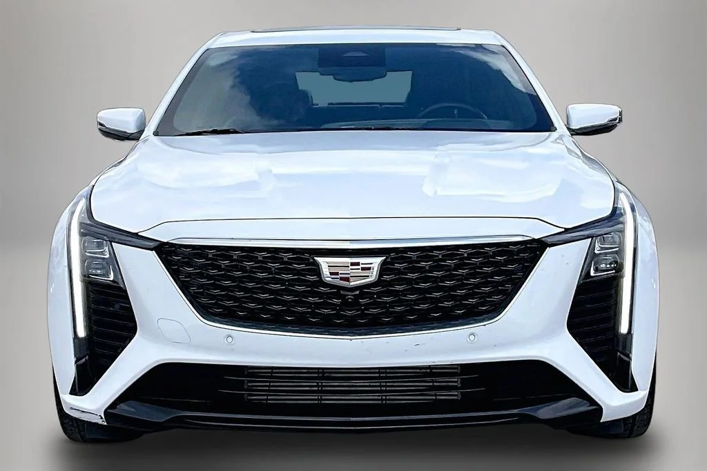 Used 2025 White Cadillac Premium Luxury image 3