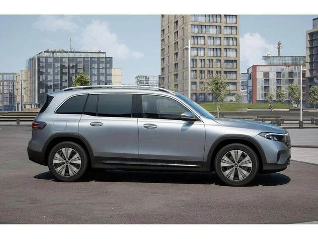 Used 2025 Silver Mercedes-Benz 250+ image 18