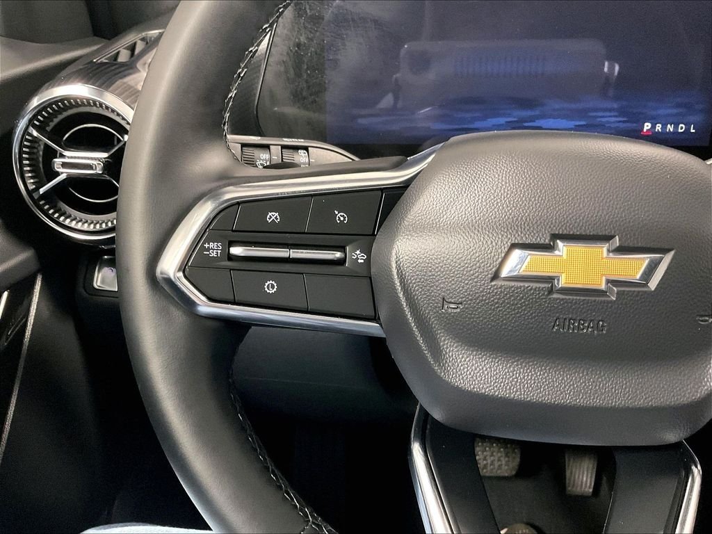 Used 2025 Sterling Gray Metallic Chevrolet LT image 22