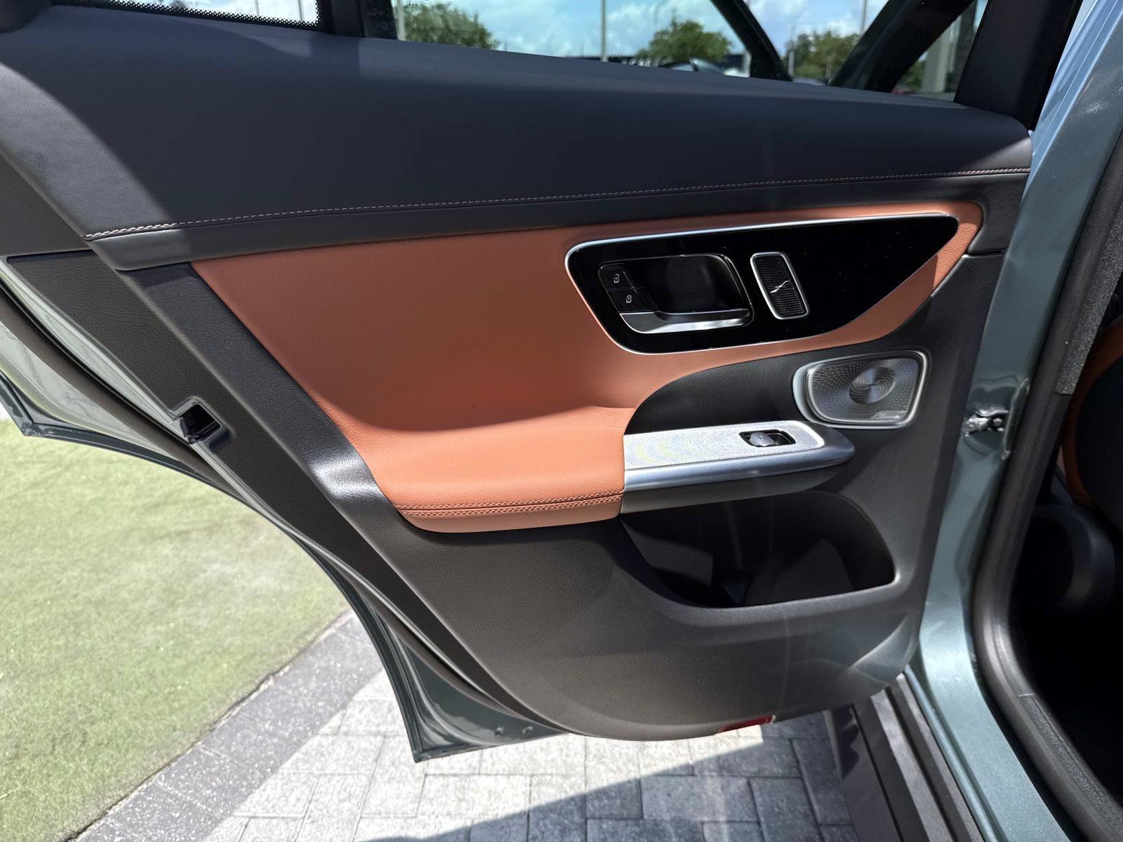 New 2026 Silver Metallic Mercedes-Benz 300 SUV image 12
