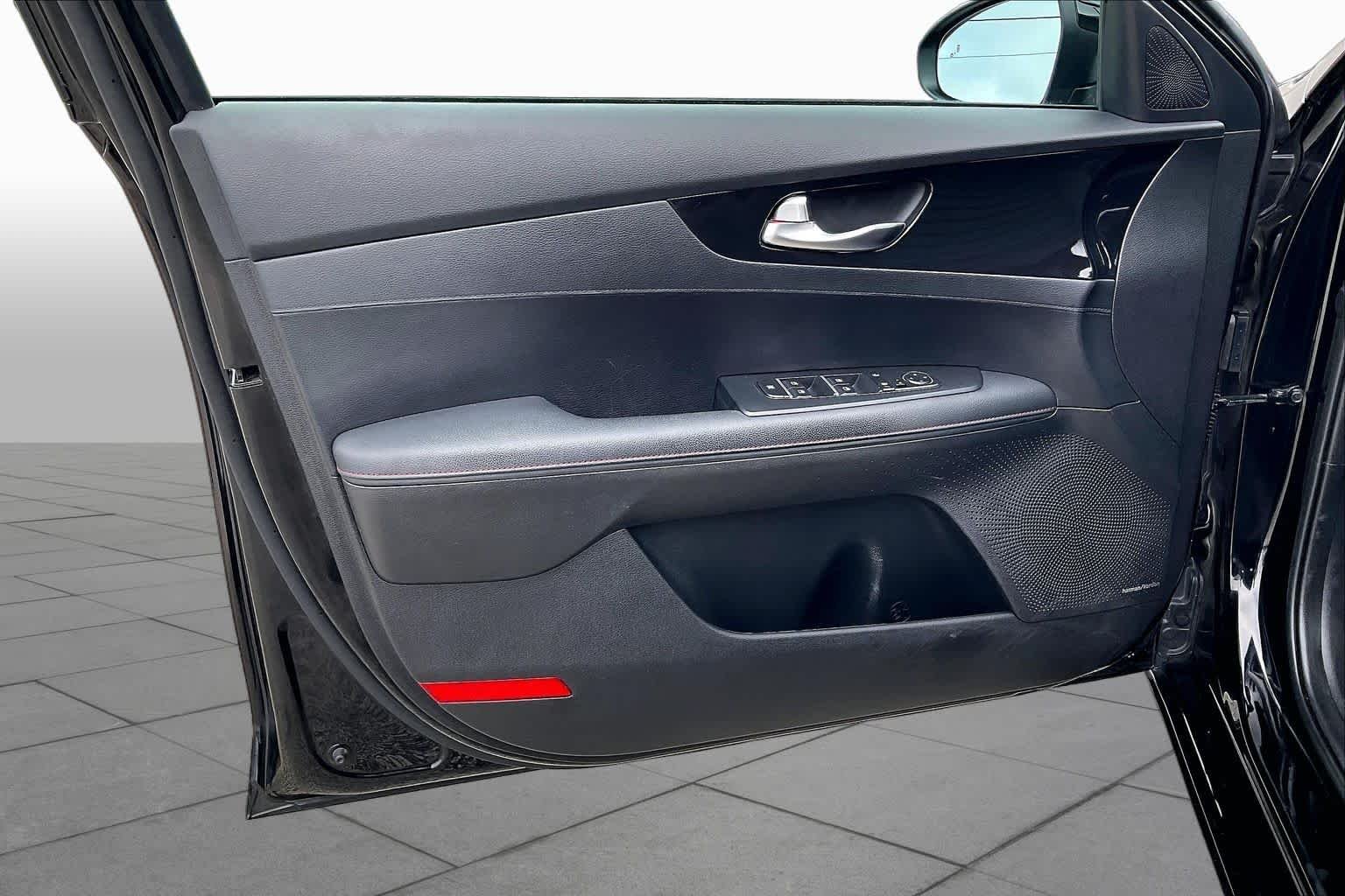 Used 2024 Aurora Black Kia GT image 21