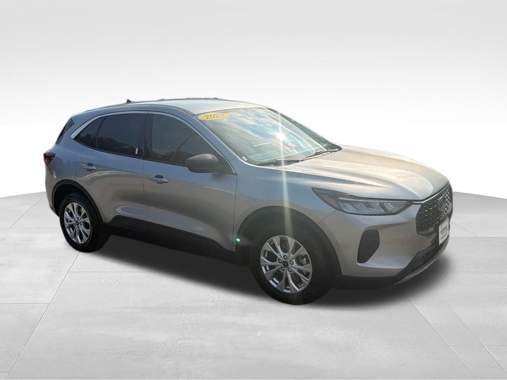 Used 2023 Silver Ford Active image 7