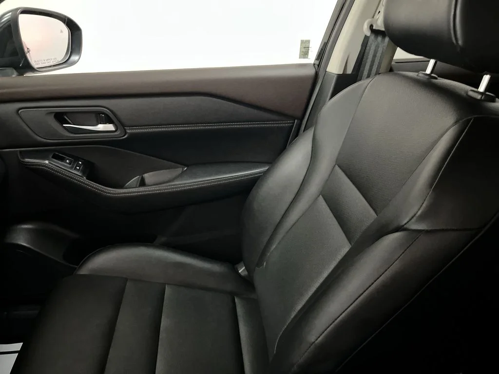 Used 2023 Black Nissan SV image 27