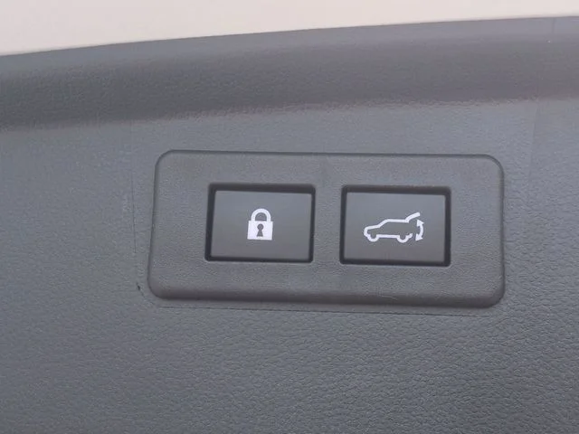 Used 2021 White Subaru Premium image 30