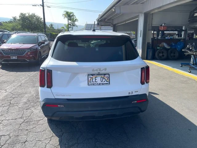 Used 2023 White Kia LX image 5