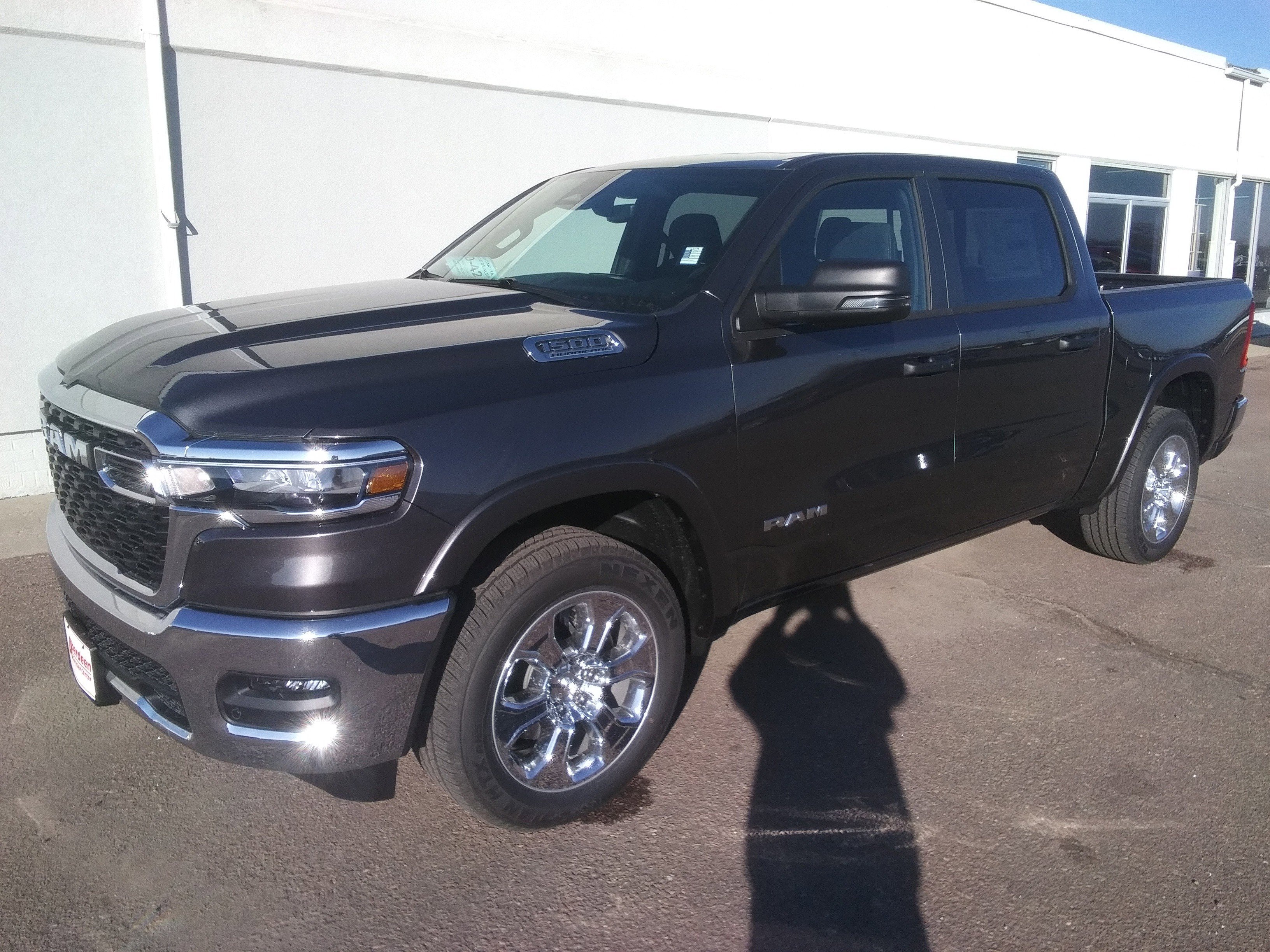 New 2026 Granite Crystal Metallic Clear-Coat Exterior Paint RAM Big Horn/Lone Star image 2